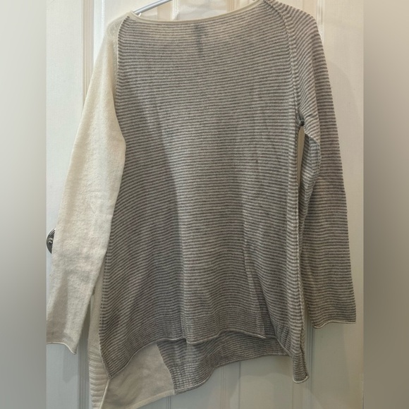 💫100% Cashemire Women’s Oversize Asymmetrical Knit Sweater.Rare FIND - Picture 4 of 11